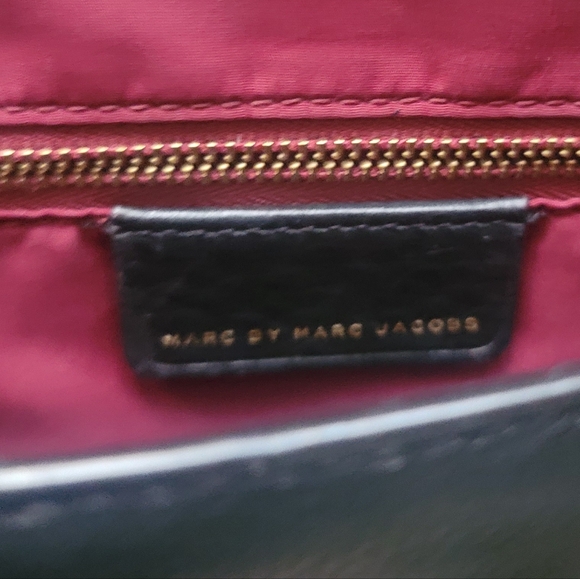 11 X 17, lg. Marc by Marc Jacobs, clutch purse! - Picture 2 of 8